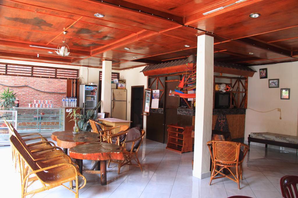 Judita Cottages Tuk Tuk Exterior photo
