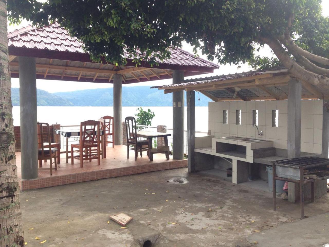 Judita Cottages Tuk Tuk Exterior photo